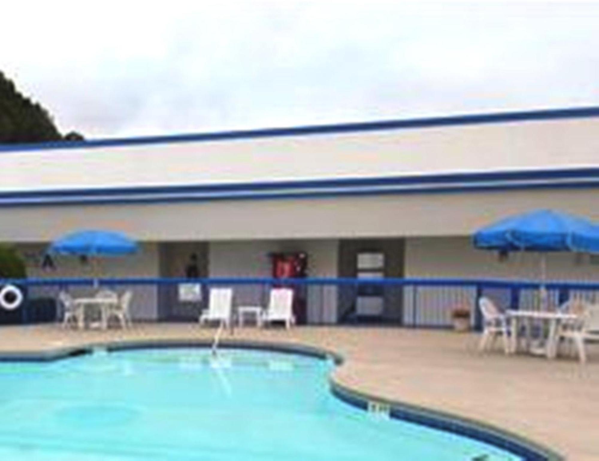 Howard Johnson By Wyndham Commerce Ga Eksteriør billede