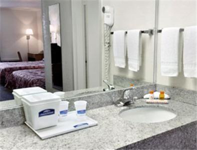 Howard Johnson By Wyndham Commerce Ga Værelse billede